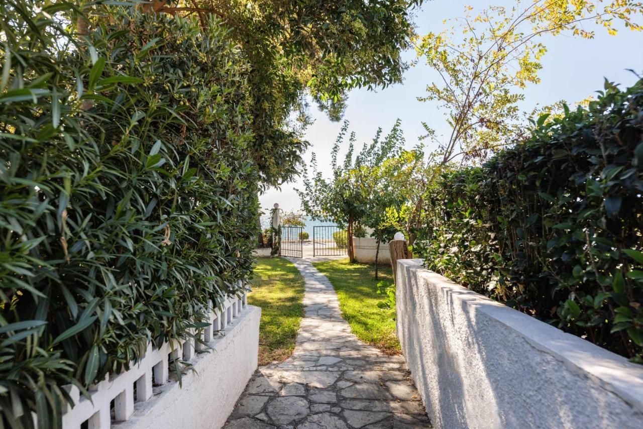 Beach Front Vintage Villa Kalliktratis Nea Kallikrateia Экстерьер фото